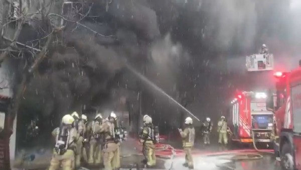 Başakşehir Çevre Sanayi Sitesi’nde yangın!